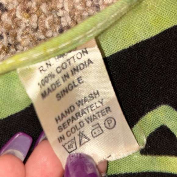 Green and black acid wash tapestry - Picture 3 of 4